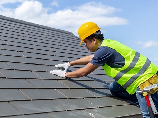 Common Mistakes to Avoid During Roof Installation & Repair
